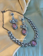 Load image into Gallery viewer, Classy New Victorian American Diamond twisted necklace set