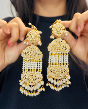 Load image into Gallery viewer, White Jadau Pearl Big Statement with Ear chain Earrings