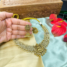 Load image into Gallery viewer, Golden Lakshmi ji Kemp Stone Beaded Temple Necklace set