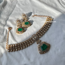 Load image into Gallery viewer, Green Doublet Moissanite Premium Choker necklace set