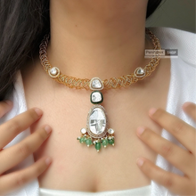 Load image into Gallery viewer, Uncut Kundan Golden Hasli Spiral Necklace set