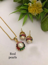 Load image into Gallery viewer, Real Pearl Pendant Golden Necklace set