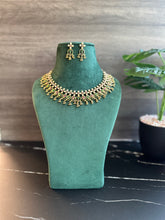 Load image into Gallery viewer, Multicolor cz Dainty Kemp Stone Flower necklace set