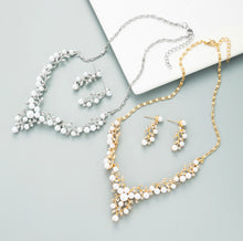 Load image into Gallery viewer, Golden Pearl Flower women necklace set  IDW
