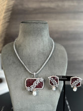 Load image into Gallery viewer, American Diamond Victorian invisible Premium Flower pendant set