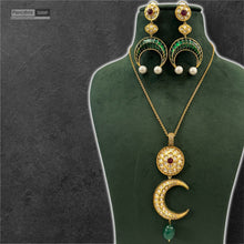 Load image into Gallery viewer, Moissanite Kareena Kapoor Chand Pendant set