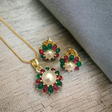 Load image into Gallery viewer, Real Pearl Ruby Green Pendant Necklace set