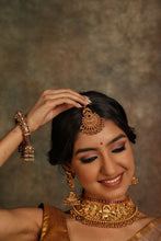 Load image into Gallery viewer, Premium Matte Baraat Inspired Ethnic Choker necklace set