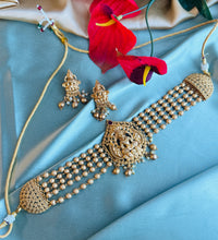 Load image into Gallery viewer, Kemp Lakshmi ji Gold matte finish choker set