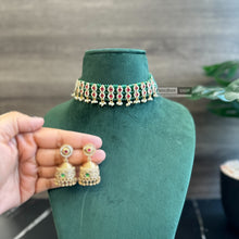 Load image into Gallery viewer, Golden pearl Green mint Temple Choker Necklace set