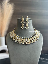 Load image into Gallery viewer, Real pearls flower Dainty exclusive Premium necklace set