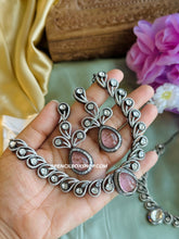 Load image into Gallery viewer, Classy New Victorian American Diamond twisted necklace set