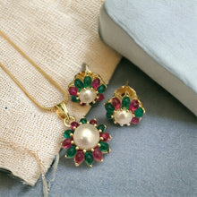 Load image into Gallery viewer, Real Pearl Ruby Green Pendant Necklace set