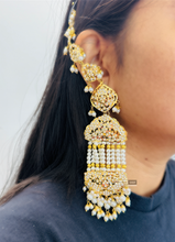 Load image into Gallery viewer, White Jadau Pearl Big Statement with Ear chain Earrings