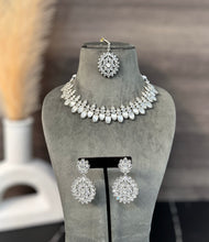 Load image into Gallery viewer, Jiya Silver Grey  Kundan Polki Necklace Set with Maangtikka
