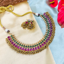 Load image into Gallery viewer, Golden Kemp Stone Beaded Temple Necklace set