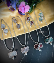 Load image into Gallery viewer, American Diamond Victorian invisible Premium Flower pendant set