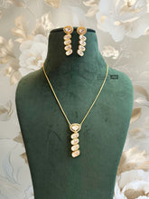 Load image into Gallery viewer, Premium Moissanite Layered Single dainty Pendant set