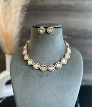 Load image into Gallery viewer, 22k Gold plated leaf shape Tayani Single line Necklace set