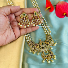 Load image into Gallery viewer, Long Pearl Ruby Green Peacock kemp stone temple Necklace set