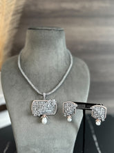 Load image into Gallery viewer, American Diamond Victorian invisible Premium Flower pendant set