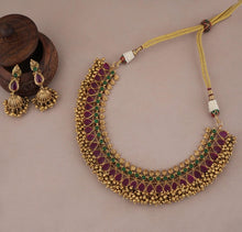 Load image into Gallery viewer, Golden Kemp Stone Beaded Temple Necklace set