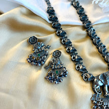 Load image into Gallery viewer, German Silver Elephant Ganesha Green Stone necklace set