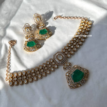 Load image into Gallery viewer, Green Doublet Moissanite Premium Choker necklace set