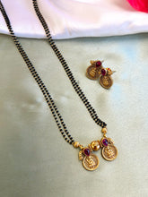 Load image into Gallery viewer, Lakshmi ji ruby kemp stone Black beads Mangalsutra Necklace set