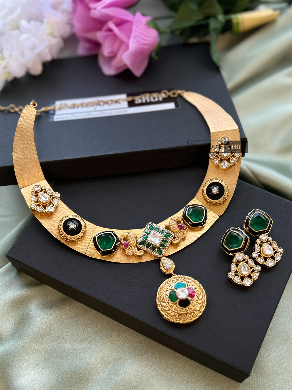 Contemporary Amrapali Fusion Pachi Kundan Brass Necklace set