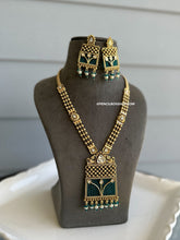 Load image into Gallery viewer, Long Teal Kundan golden Beads ethnic Necklace set