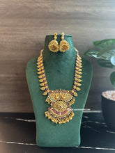 Load image into Gallery viewer, Pearl Ruby Kundan Peacock kemp stone temple Necklace set