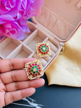 Load image into Gallery viewer, Kundan Premium statement Stud Earrings
