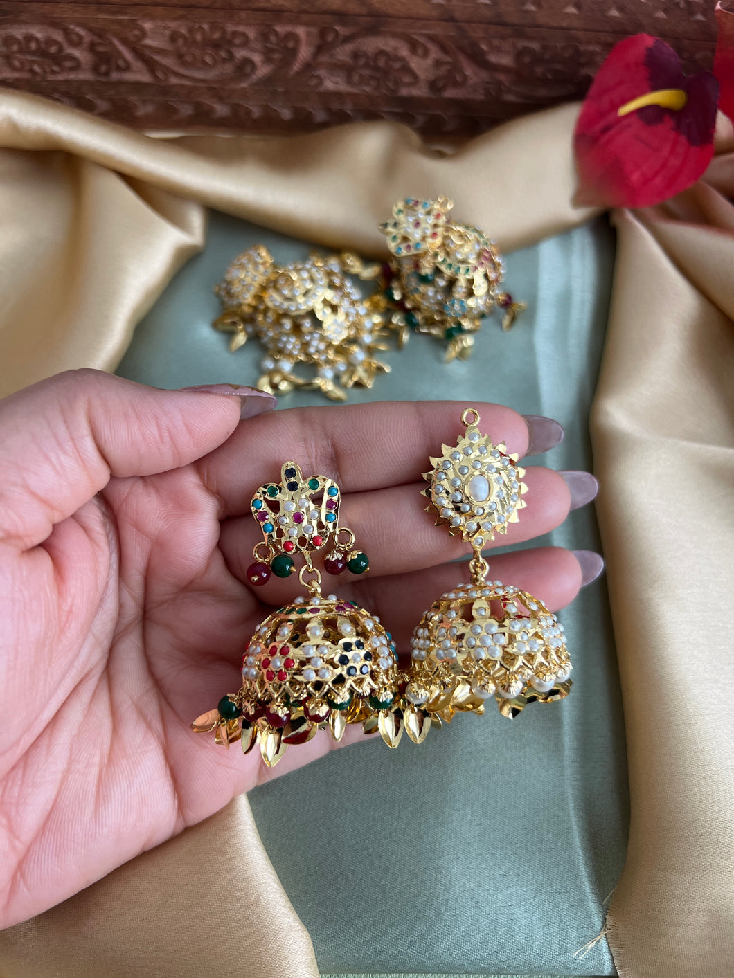 Gold plated Jadau Medium sized jhumki Temple earrings
