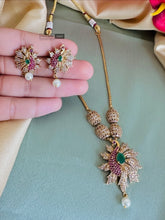 Load image into Gallery viewer, Simple cz stone peacock Dainty Necklace set