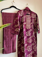 Load image into Gallery viewer, 3 pc Maroon Purple Gold Floral Suit women clothing