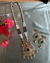 Load image into Gallery viewer, Multicolor Long kundan carved haram Necklace set templejewelry