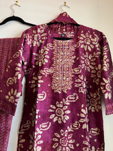 Load image into Gallery viewer, 3 pc Maroon Purple Gold Floral Suit women clothing