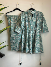 Load image into Gallery viewer, Green beige Flower Coord set with belt Women Clothing