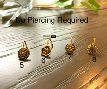 Load image into Gallery viewer, Oxidised Non-Pierced Nose Pin (Golden Finish)