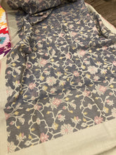 Load image into Gallery viewer, Handloom weaving Silk Grey with beautiful pattern zari Saree
