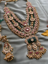 Load image into Gallery viewer, Exclusive Pachi Kundan Bridal Designer Premium piece necklace set