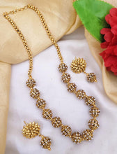 Load image into Gallery viewer, Jadau Pearl Work Mala Necklace set
