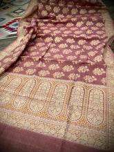 Load image into Gallery viewer, Handloom weaving Silk Mauve Golden zari Saree
