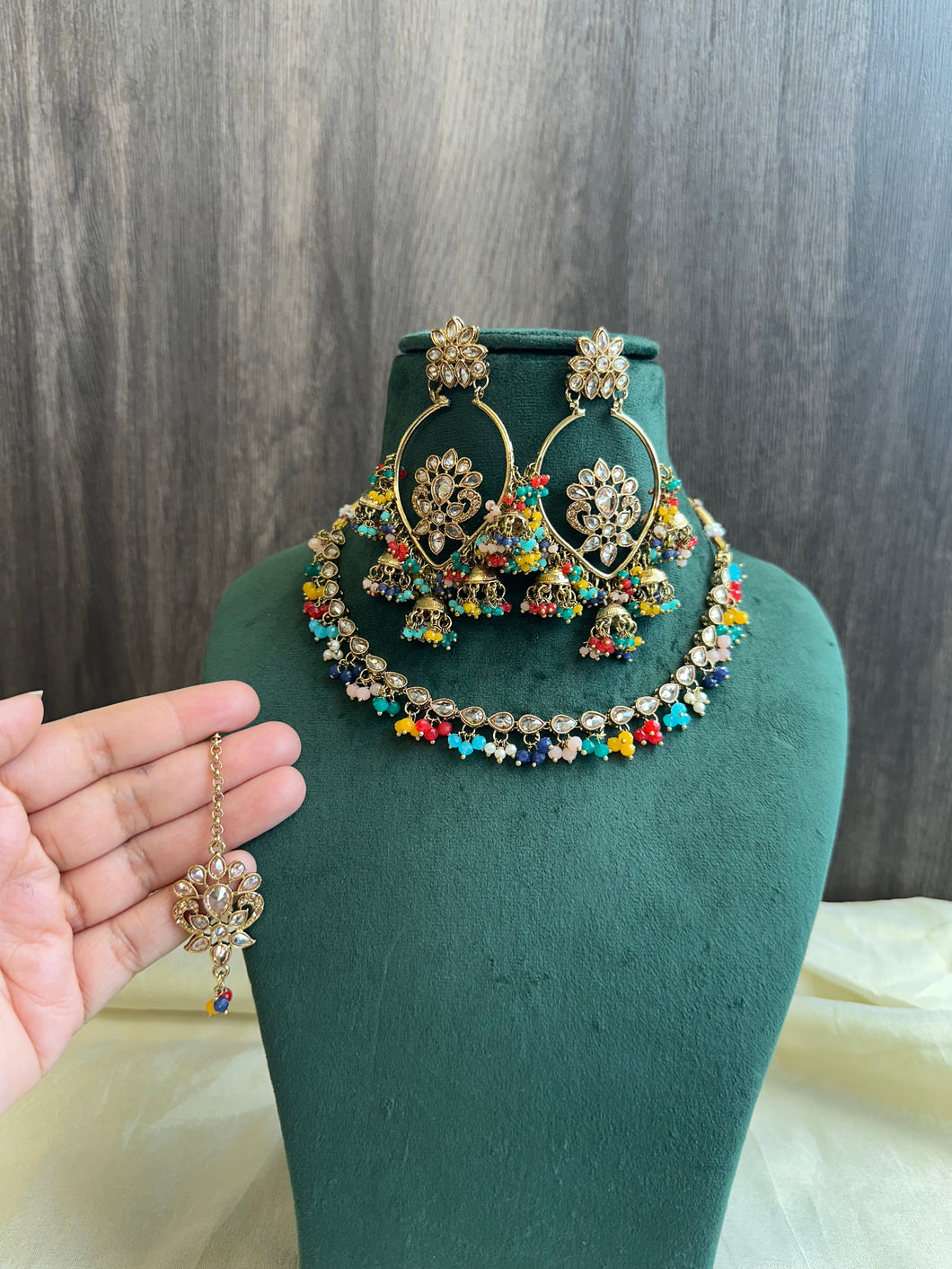 Multicolor Polki sleek necklace set with maangtikka