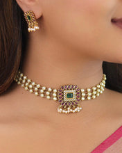 Load image into Gallery viewer, Kemp Stone Pearl Cz Choker Necklace set

