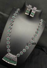 Load image into Gallery viewer, German Silver Long Dainty flower Necklace set
