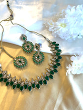 Load image into Gallery viewer, Jiya golden antique Green Kundan Polki Necklace Set with Maangtikka
