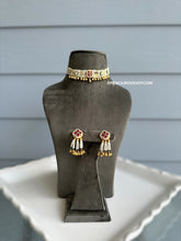 Load image into Gallery viewer, Vanya Multicolor Pearl kemp stone Simple dainty choker necklace set
