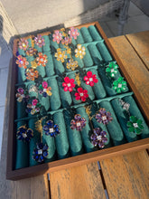 Load image into Gallery viewer, Premium Solitaire PB EXCLUSIVE PENDANT SET
